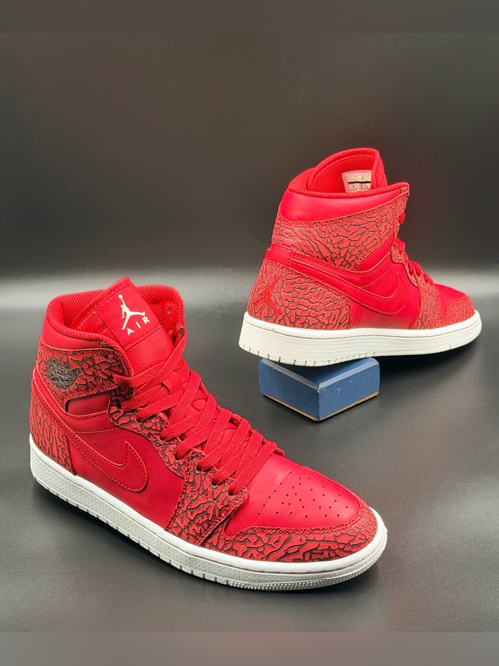 Air Jordan 1 Retro High 'Red Elephant'